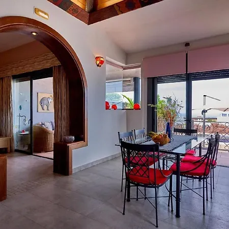 Prázdninový dům Ferienhaus In Adeje Mit Beheiztem Pool