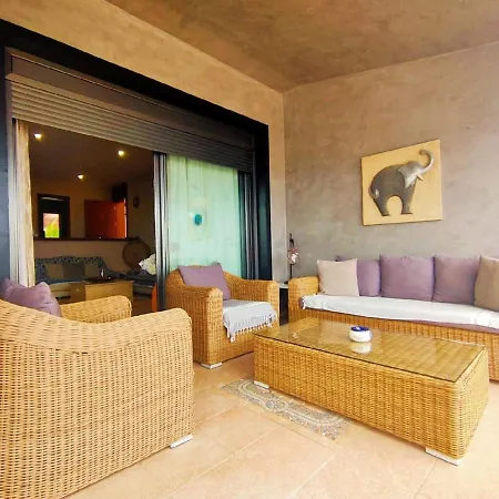 Prázdninový dům Ferienhaus In Adeje Mit Beheiztem Pool